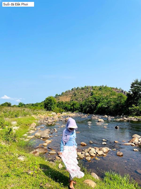 Suối đá Đắk Phơi